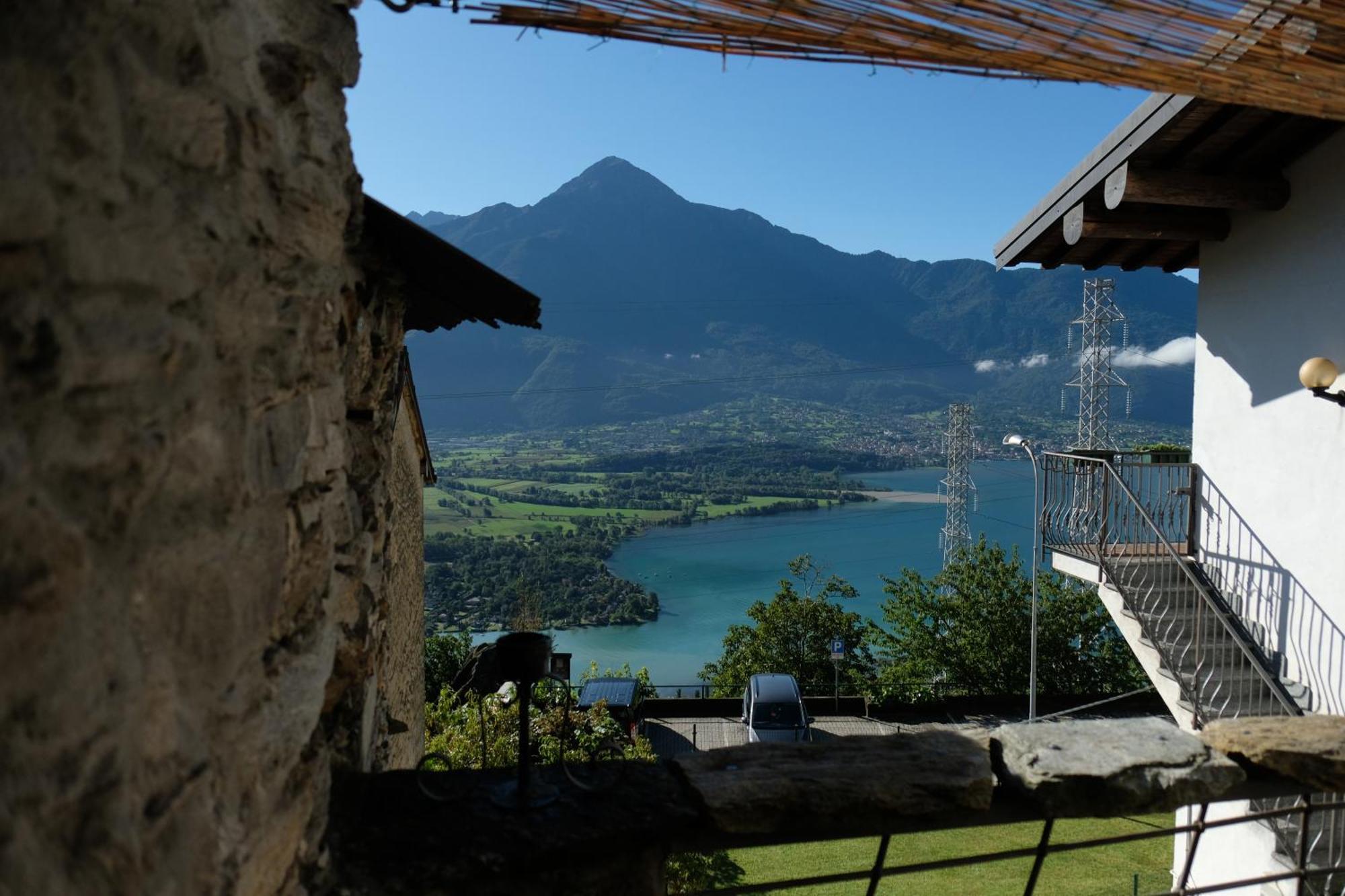 Appartamenti Montemezzo Le Case In Pietra Vista Lago Gera Lario Zewnętrze zdjęcie